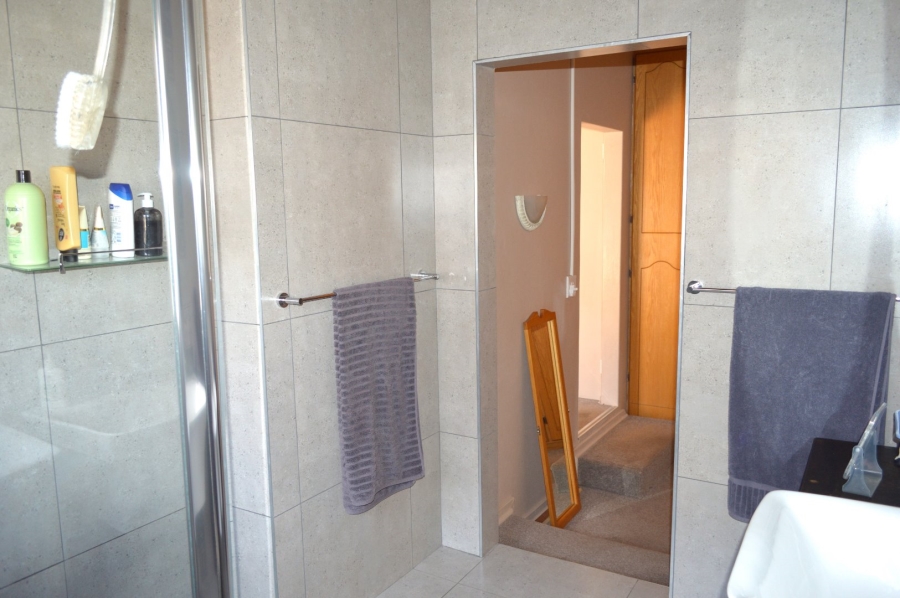 5 Bedroom Property for Sale in Wilkoppies North West